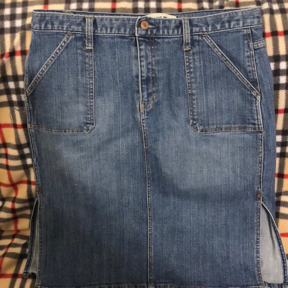 NWOT GAP JEAN SKIRT